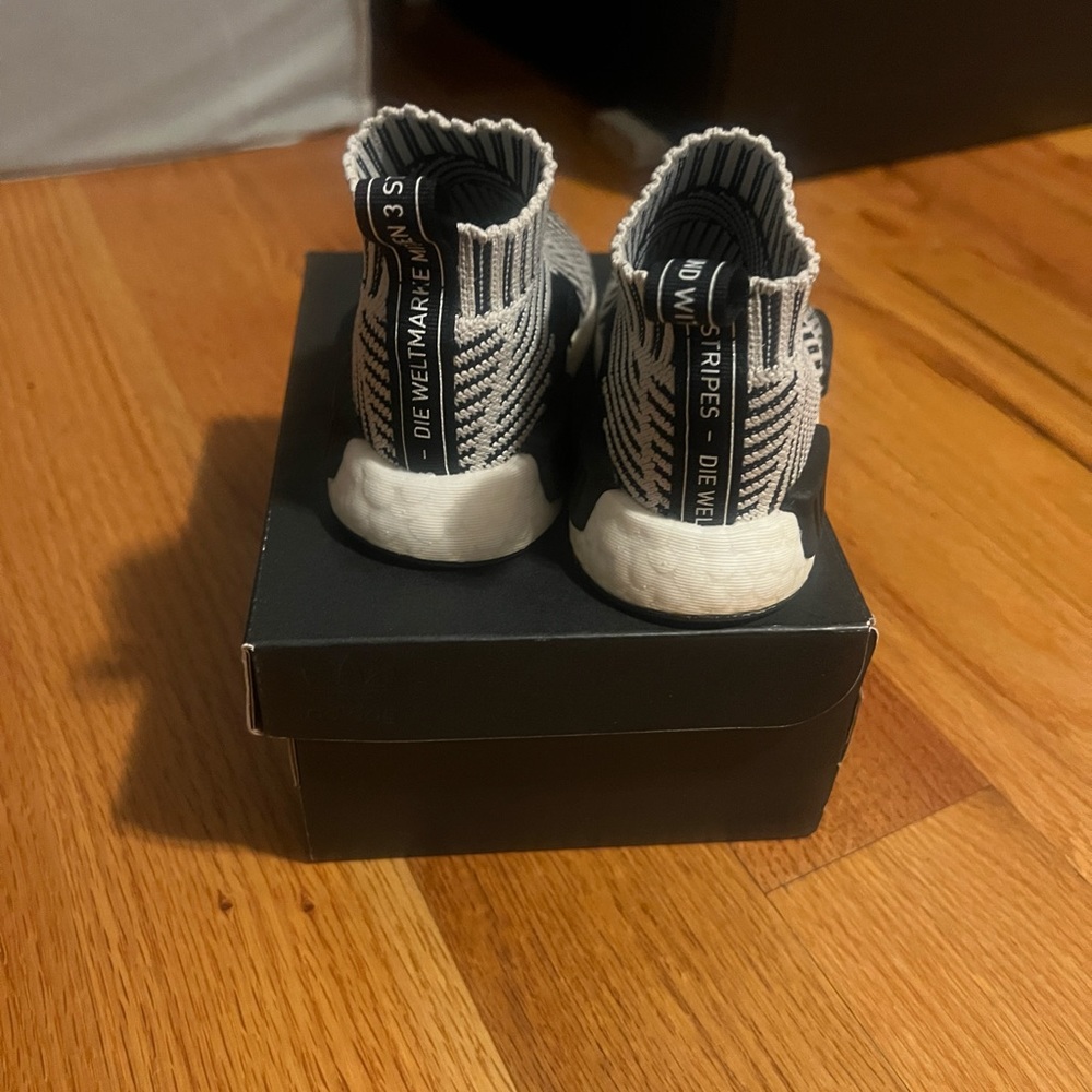 Adidas - Picture 4 of 6